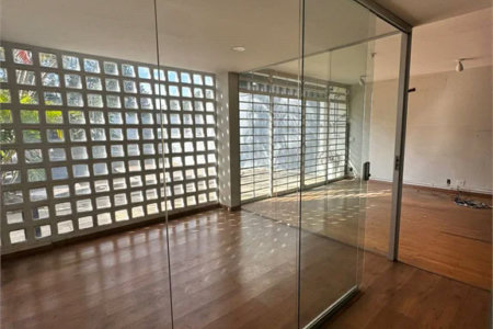 Casa à venda ou para alugar com 4 quartos, sendo 2 suítes, em Vila Andrade, São Paulo, SP