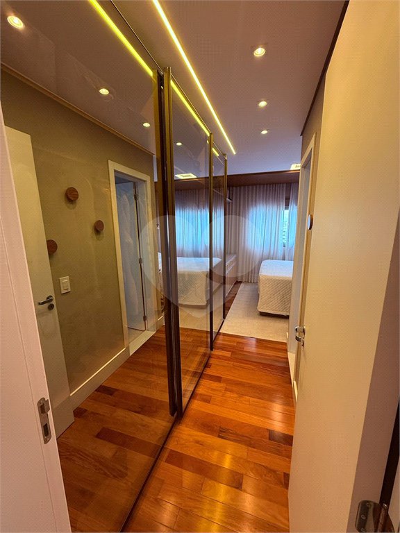 Apartamento à venda com 3 quartos, sendo 1 suíte, em Vila Mariana, São Paulo, SP