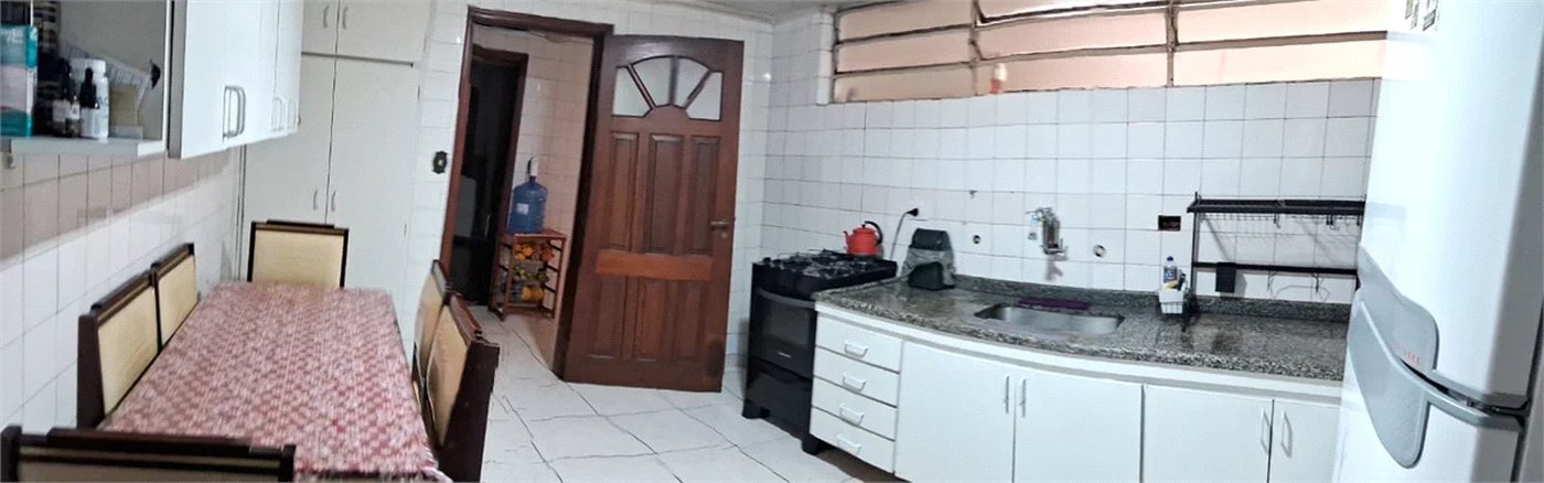 Casa à venda com 3 quartos, sendo 1 suíte, em Jardim Campo Limpo, São Paulo, SP