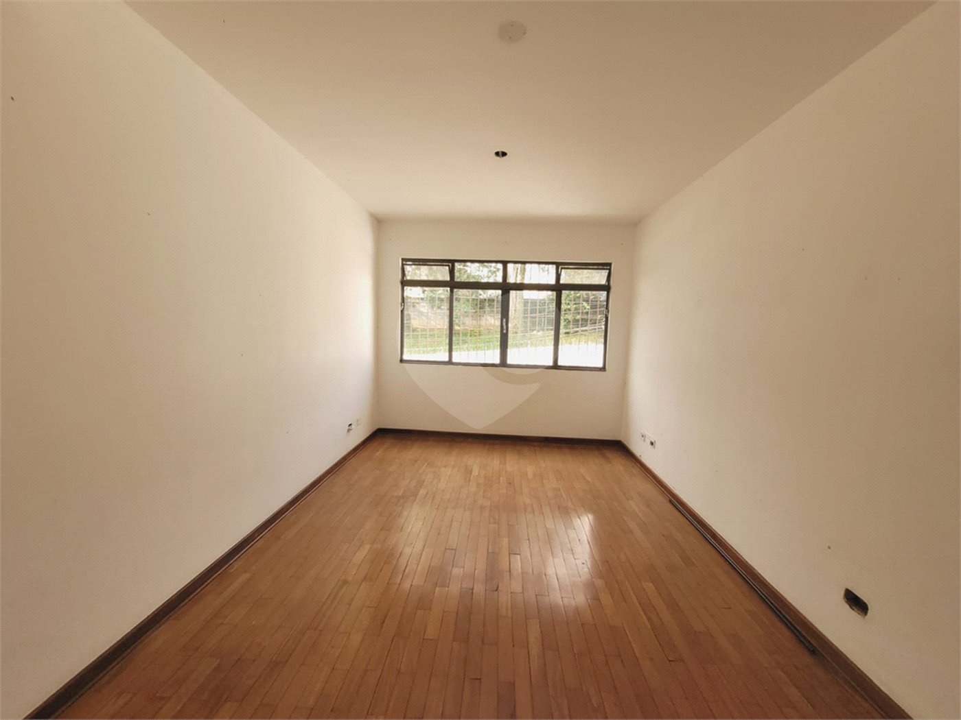 Casa à venda com 3 quartos, sendo 1 suíte, em Parque Maria Domitila, São Paulo, SP