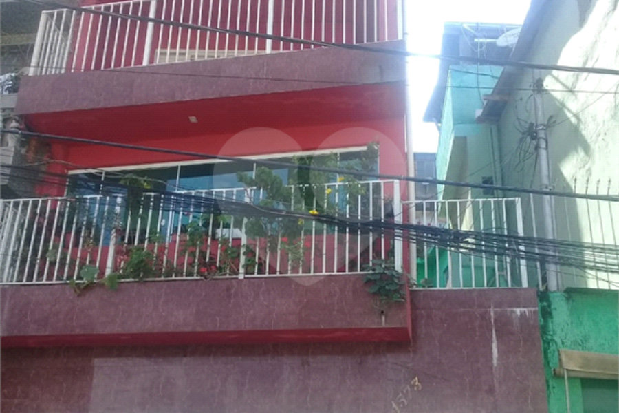 Sobrado à venda com 3 quartos no Brasilândia, São Paulo, SP