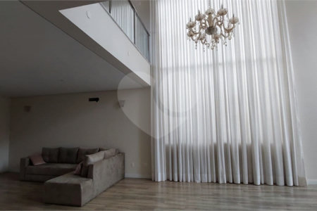 Casa à venda com 3 suítes no condomínio Figueira Garden, Atibaia - SP