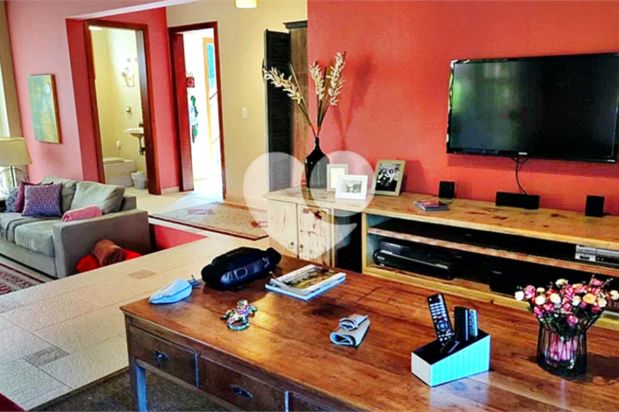 Casa à venda com 3 quartos no condomínio Alpes da Cantareira, Mairiporã - SP