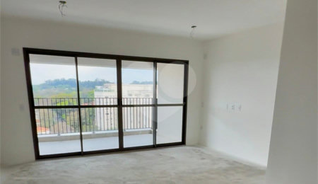 Apartamento à venda com 2 quartos, sendo 1 suíte,  em Alto da Boa Vista, São Paulo, SP
