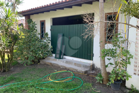 Casa em condomínio à venda com 3 quartos, sendo 2 suítes, em Portinho, Cabo Frio, RJ