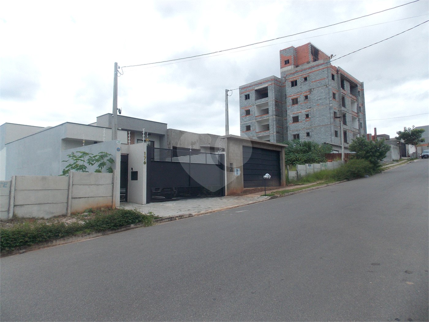 Terreno à venda em Residencial Jardins da Catalunha, Atibaia, SP