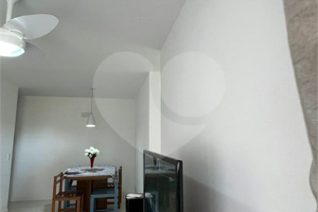Apartamento à venda com 3 quartos, sendo 1 suíte, em Vila Nova, Cabo Frio, RJ