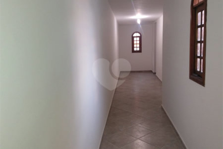 Sobrado à venda com 3 quartos, sendo 1 suíte, em Parque Ramos Freitas, São Paulo, SP