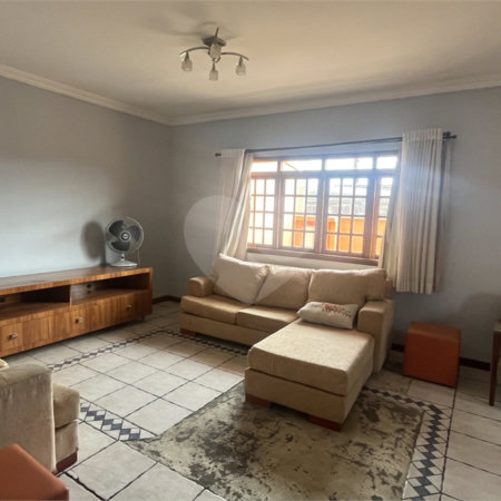 Sobrado à venda ou para alugar com 4 quartos, sendo 2 suítes, em Jardim Terceiro Centenário, Atibaia, SP