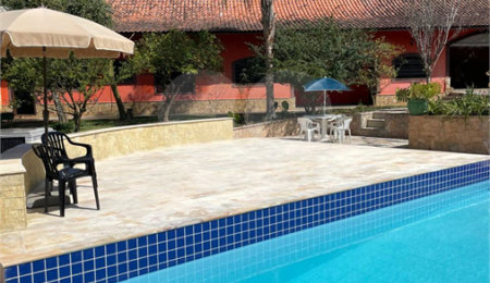 Casa à venda ou para alugar com 4 suítes no condomínio Alpes da Cantareira, Mairiporã - SP