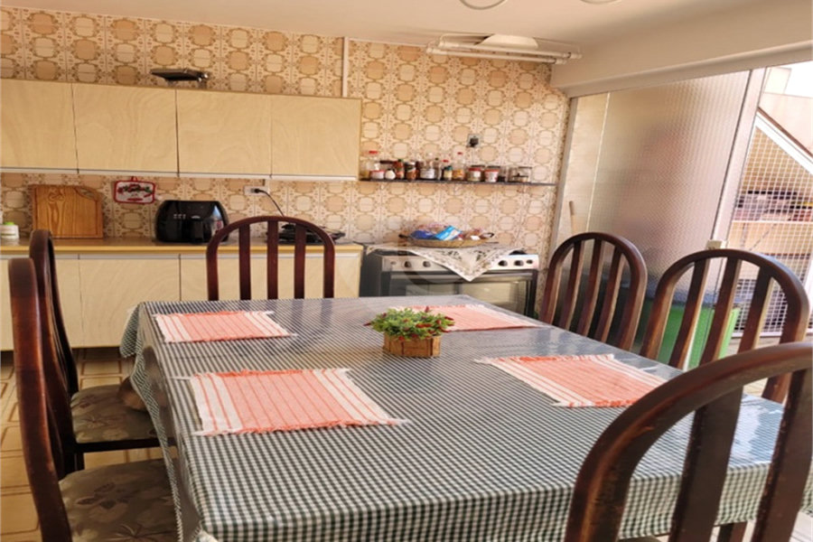 Casa Térrea à venda com 5 quartos, sendo 2 suítes,  em Jardim Aricanduva, São Paulo, SP