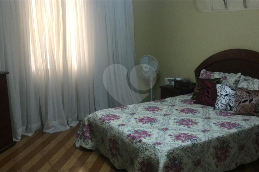 Sobrado à venda com 3 quartos, sendo 1 suíte, em Tremembé, São Paulo, SP