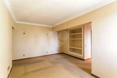 Apartamento à venda com 2 quartos, sendo 1 suíte, em Vila Olímpia, São Paulo, SP