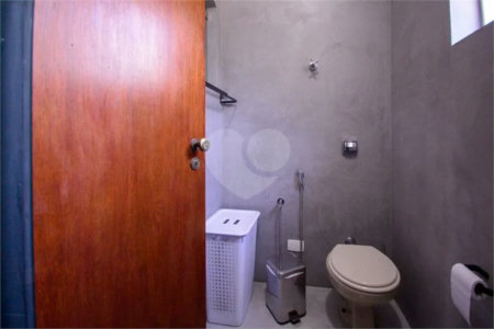 Casa com 4 Dormitórios sendo 1 suíte, com 3 Vagas