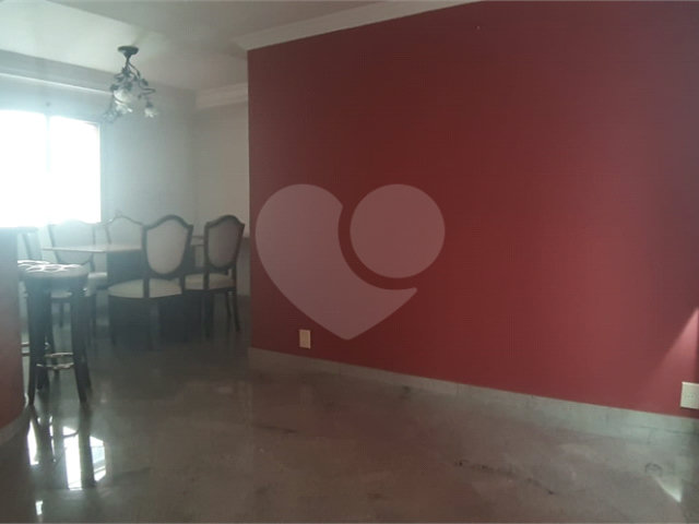 Apartamento à venda com 3 quartos, sendo 1 suíte,  em Pinheiros, São Paulo, SP