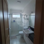 Apartamento em Atibaia com 2 dormitórios (1 suíte), 2 vagas de garagem, elevador, salão de festas, excelente localização