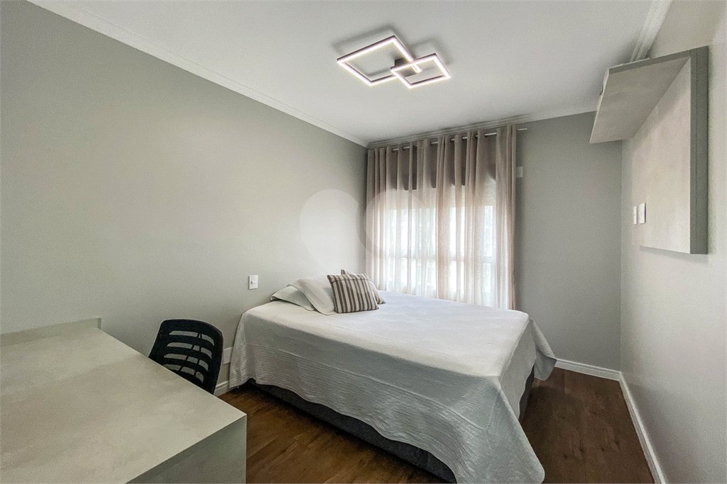 Apartamento Seminovo porteira fechada na Vila Mariana