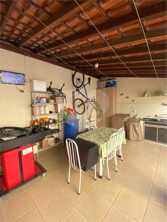 Sobrado para venda na cidade de Ibaté-SP.