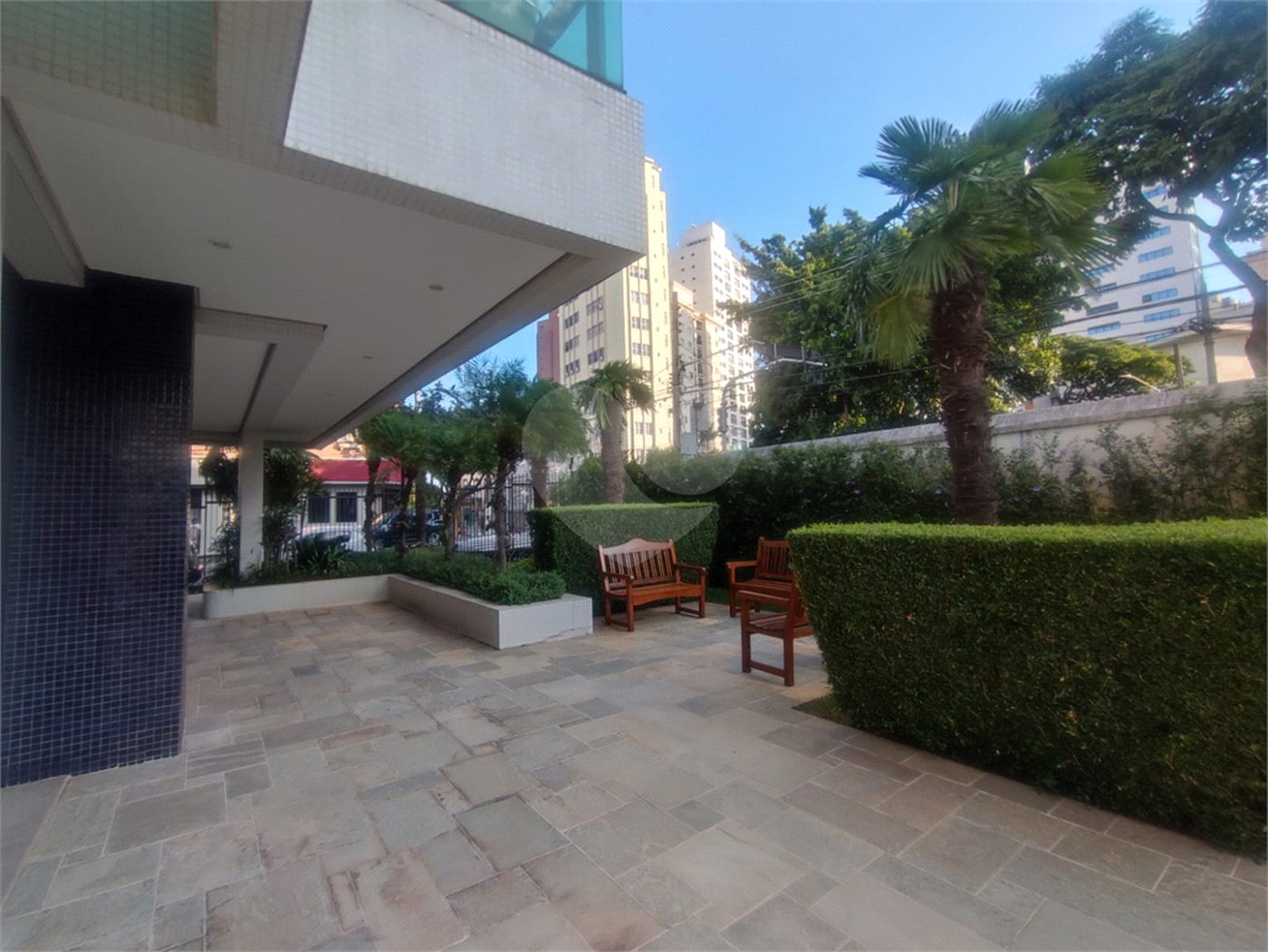 Apartamento à venda com 4 quartos, sendo 3 suítes, em Aclimação, São Paulo, SP