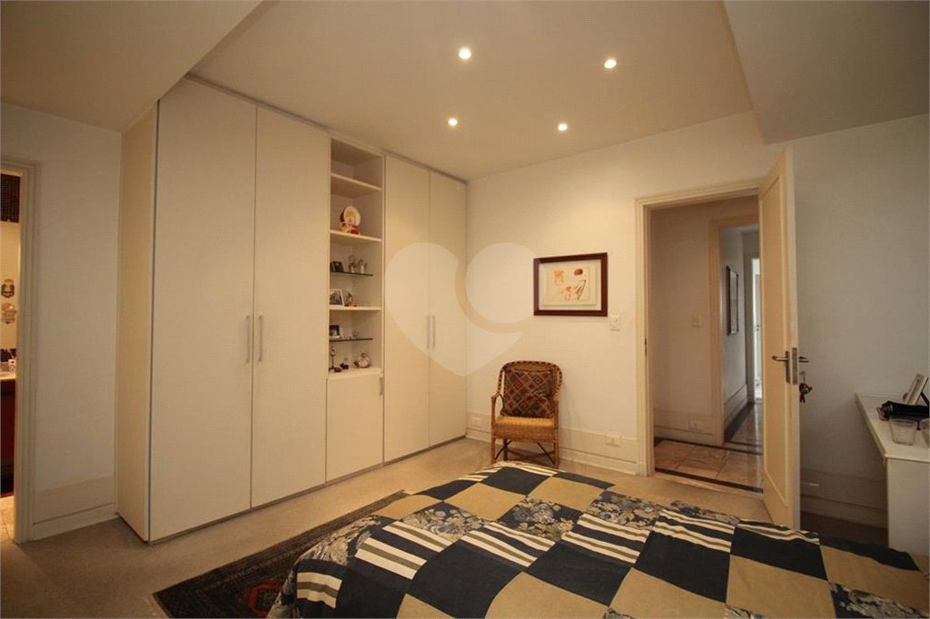 Casa à venda com 6 quartos, sendo 1 suíte, em Brooklin, São Paulo, SP