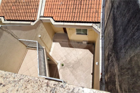 Sobrado a venda no Ipiranga de 220m² com 4 suítes e 2 vagas.Estuda permuta.
