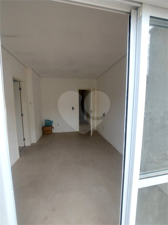 Sobrado à venda com 3 quartos, sendo 1 suíte, em Vila Omízollo, Louveira, SP