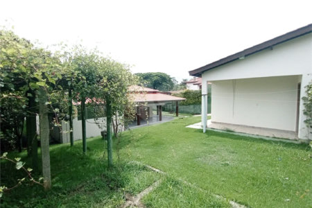 Casa a Venda no Condomínio Vista Alegre - Café em Vinhedo/SP