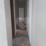 Casa térrea com 2 dormitórios.