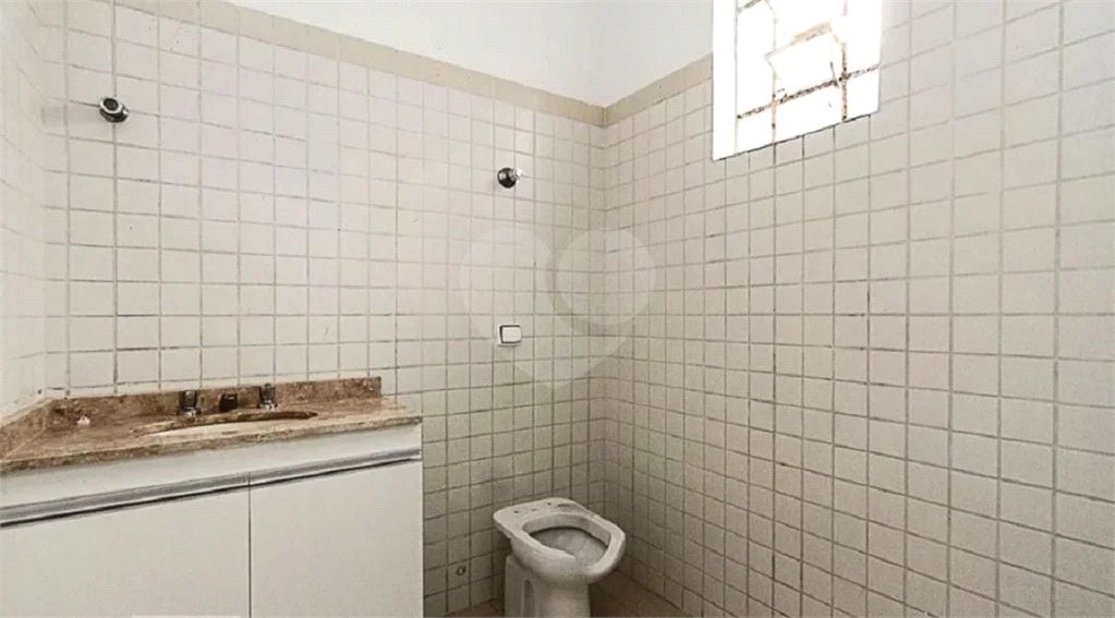 Sobrado à venda no Belenzinho de 208 m² com 6 dormitórios, 4 banheiros e 2 vagas