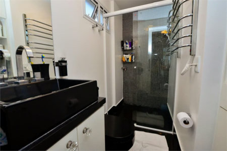 Cobertura à venda com 3 quartos, sendo 1 suíte, em Pinheiros, São Paulo, SP