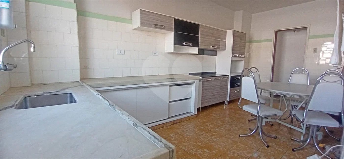 Apartamento à venda no Ed. Luciano Guidotti em Piracicaba/SP.