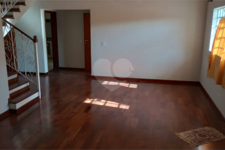 Sobrado amplo com 3 dormitorios e area de lazer a venda