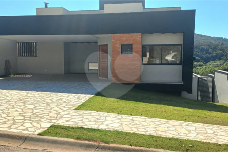 Casa Condomínio Santa Isabel em Louveira