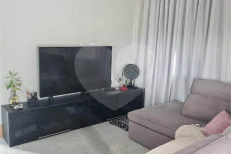 Linda casa em condomínio fechado, unindo conforto, lazer e segurança para você e sua família!