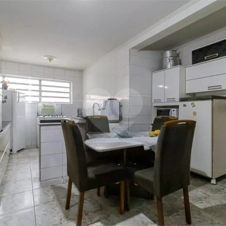Casa à venda com 121m² 3 quartos e 2 vagas