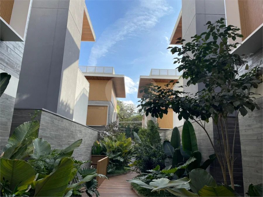 Ibiá House | Jardim Paulistano - 660 m² | 4 suítes | 6 vagas | Piscina privativa | Elevador | Projeto Perkins&Will