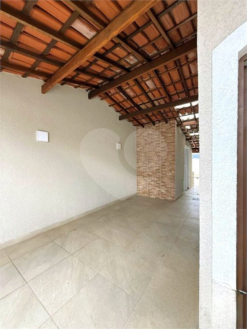 Casa térrea para venda com 02 dormitórios e 02 vagas de garagem em Atibaia