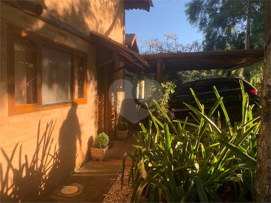 Casa mobiliada para locação no Condomínio Alpes de Vinhedo na cidade de Vinhedo - SP
