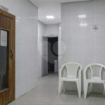 Apartamento com 1 dormitório com 1 vaga de garagem