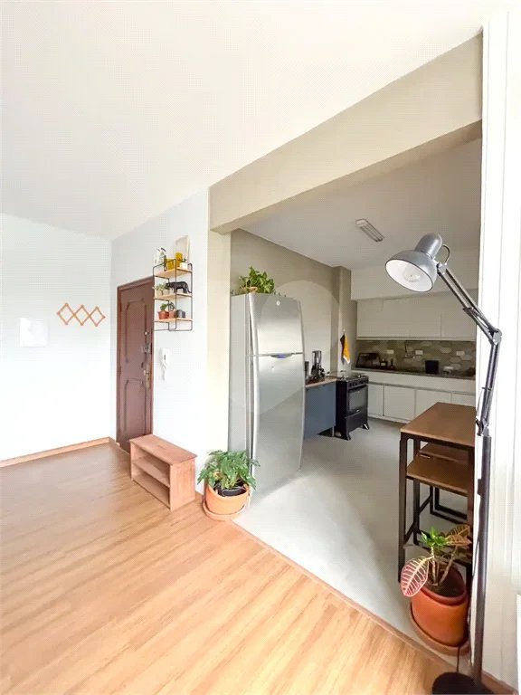 Apartamento de 80m² a venda e locação em Moema - 02 dorm, 02 Banheiros 01 Vaga