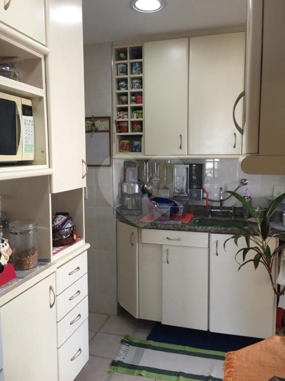 Apartamento com 3 quartos