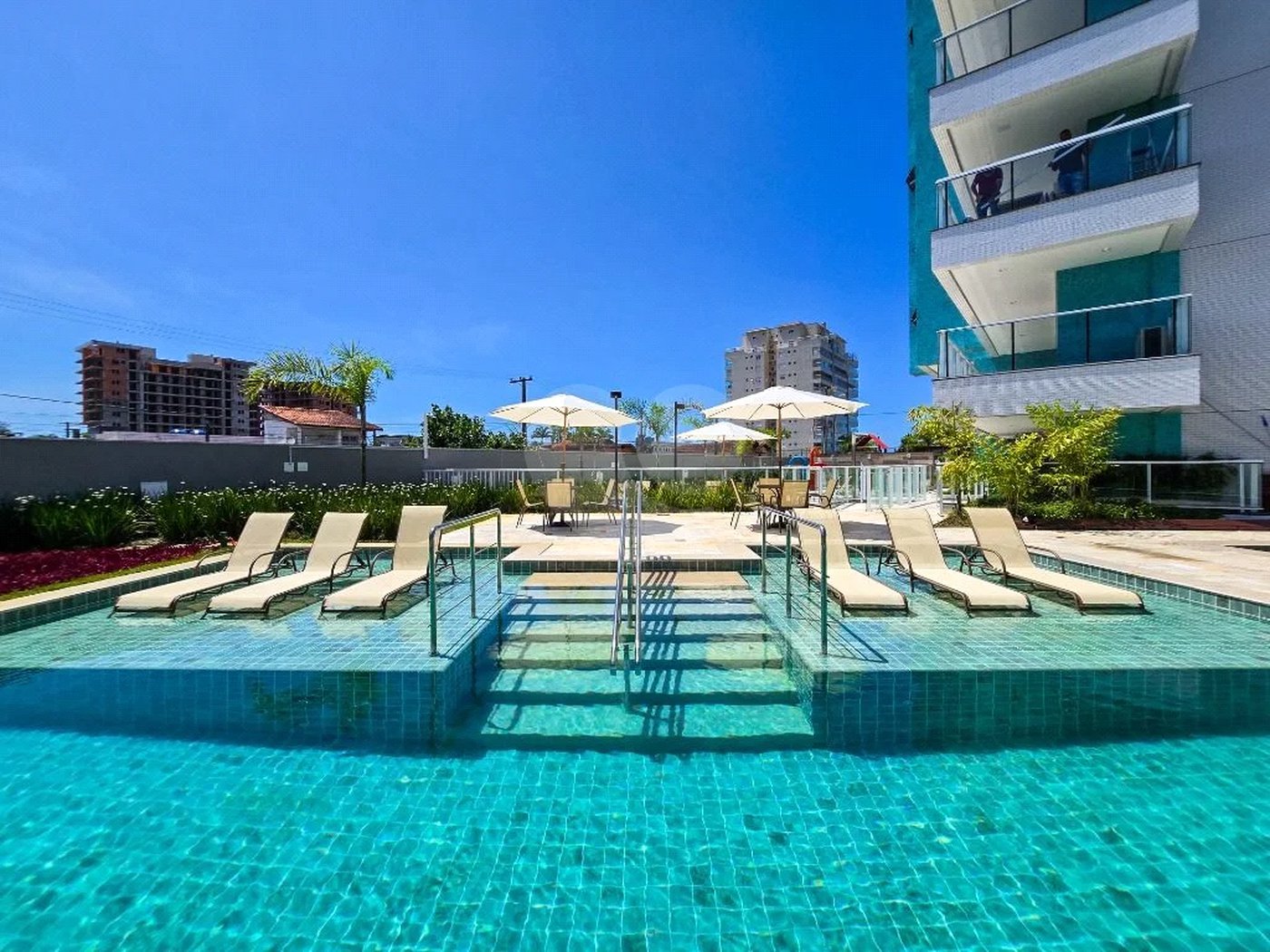 Apartamento à venda com 3 quartos, sendo 1 suíte,  em Maitinga, Bertioga, SP