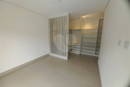 Casa a venda no Condomínio Porto Atibaia