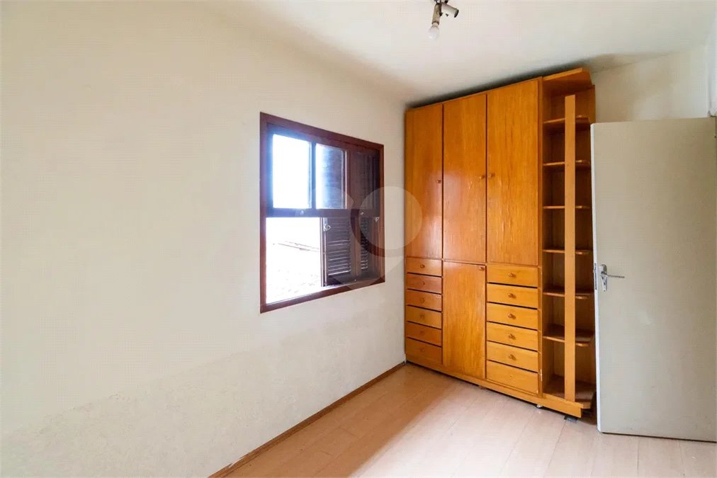 Casa à venda com 200m², 4 quartos e 2 vagas
