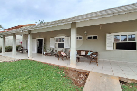 Casa térrea á venda - Balneário