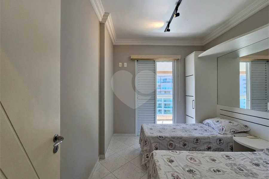 Apartamento à venda com 3 quartos, sendo 1 suíte, em Riviera de São Lourenço, Bertioga, SP