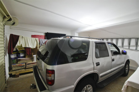 Sobrado à venda na Liberdade, 220 m², 5 dormitórios e 1 vaga, próximo Pq Aclimação, Aceita permuta