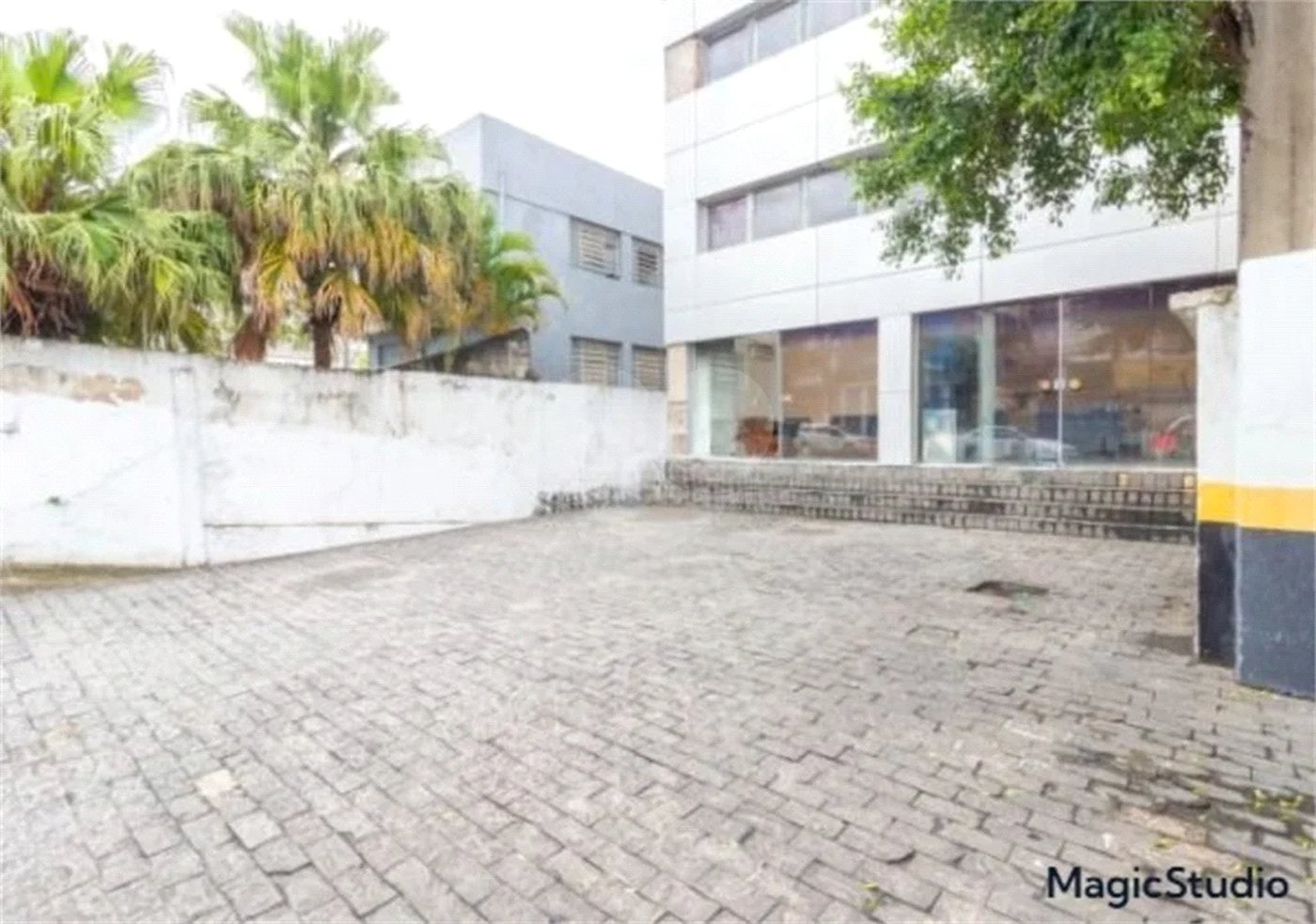 Prédio com 911m² , disponível para venda ou locação na Av. Washingtonís , em Santo Amaro.