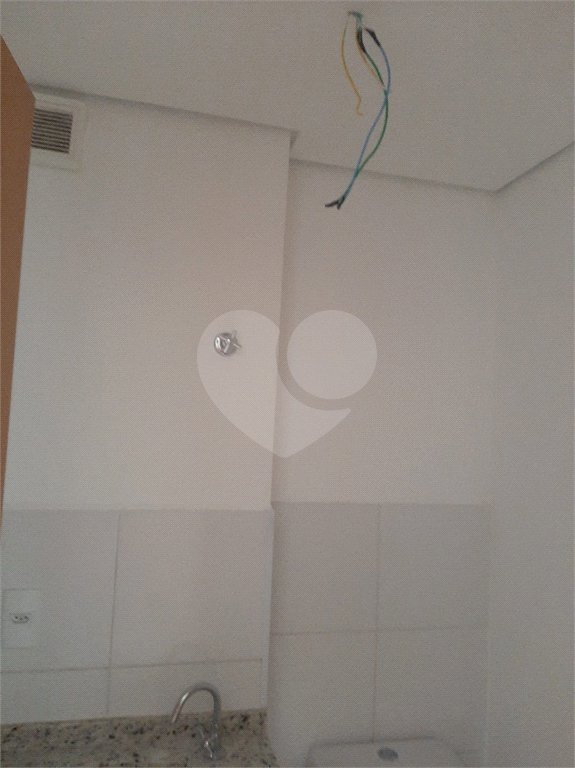 Indaiatuba - Torre Business -Venda e Locação - Escritório e WC , com area util de 39.16m² -R$ 385.000,00- Locação - R$ 2.600,00, mais condominio de R$ 317,,48 - iptu de R$ 110,63 - condominio para venda - R$ 503,86 - Complexo Office Premium de 3 torres de salas comerciais, um shopping
