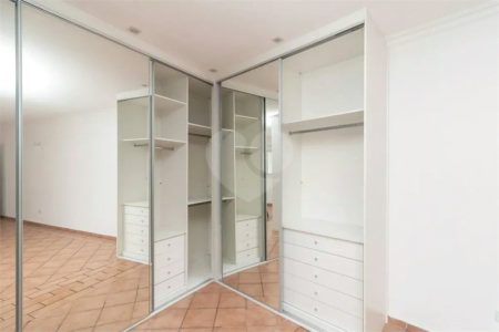 Sobrado à Venda com 300m² - Mooca